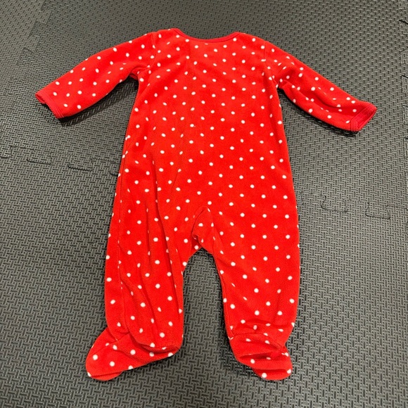 4/20$ Carter's Red and White Polka Dot Reindeer Footie/ footed sleeper/pyjama 3M - Picture 4 of 4